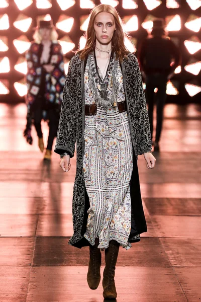 Look 67